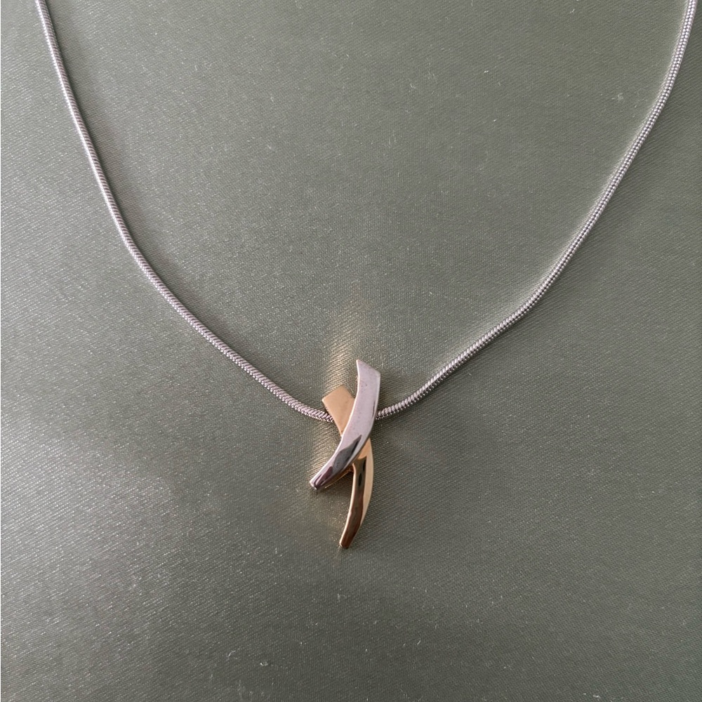 Unique Two Toned Necklace